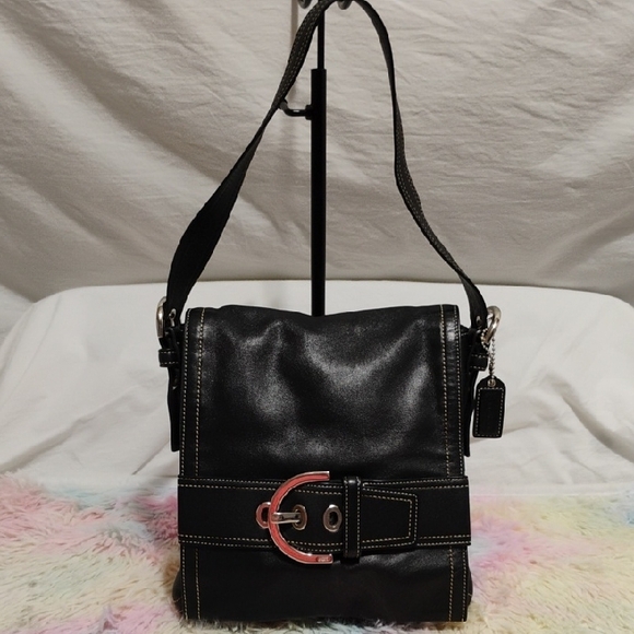 SALE! Auth Coach Vintage Y2K Soho Flap Buckle Black Leather Shoulder Bag - Picture 1 of 16